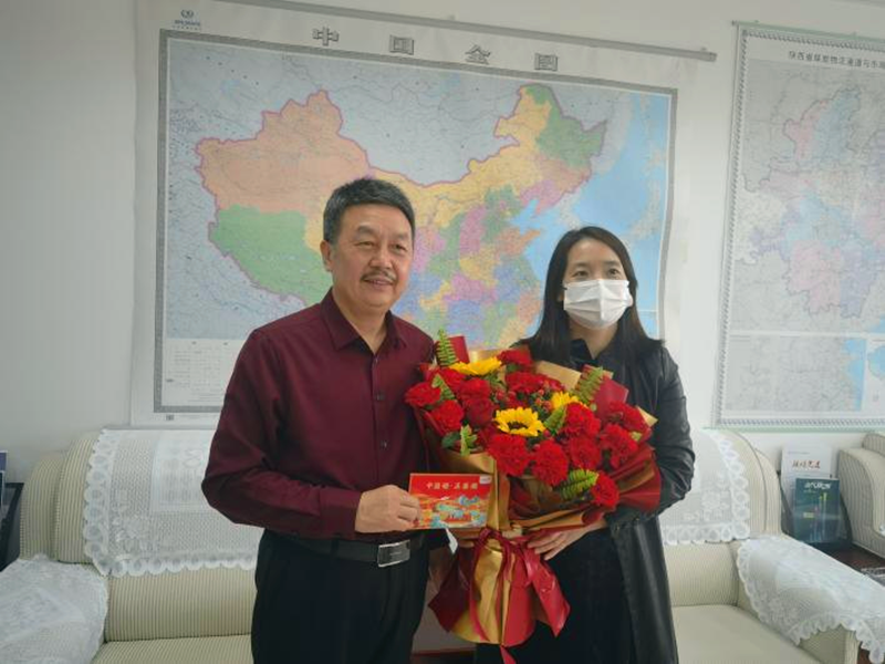 西安市航天基地管委會走訪慰問西安市領(lǐng)軍人才、新型能源公司黨委書記、董事長方剛-配圖.png