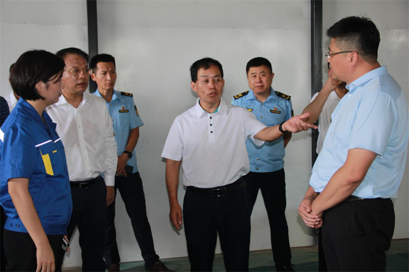 咸陽(yáng)市常委、副市長(zhǎng)楊武民到新型能源咸陽(yáng)公司考察調(diào)研-2.png