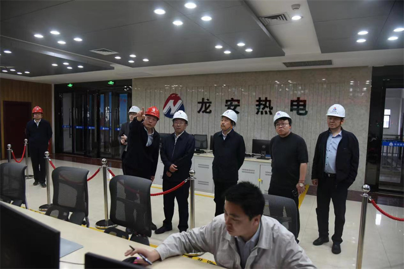 陜煤集團(tuán)董事會(huì)秘書(shū)、企業(yè)管理部總經(jīng)理杜平到新型能源參股企業(yè)龍安熱電考察調(diào)研1.jpg
