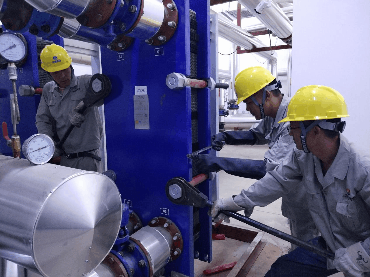 2-勇?lián)┡厝?，彰顯社會責(zé)任01.gif
