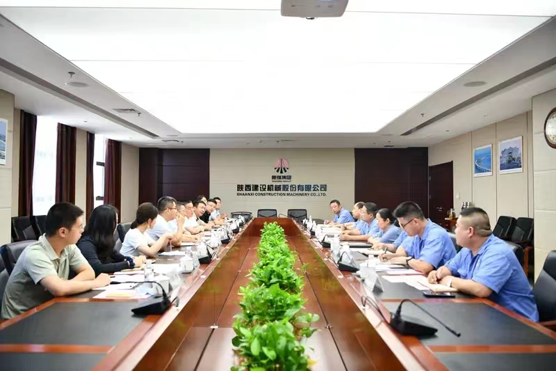 公司黨委委員、財務(wù)總監(jiān)胡大偉到陜建機股份交流座談