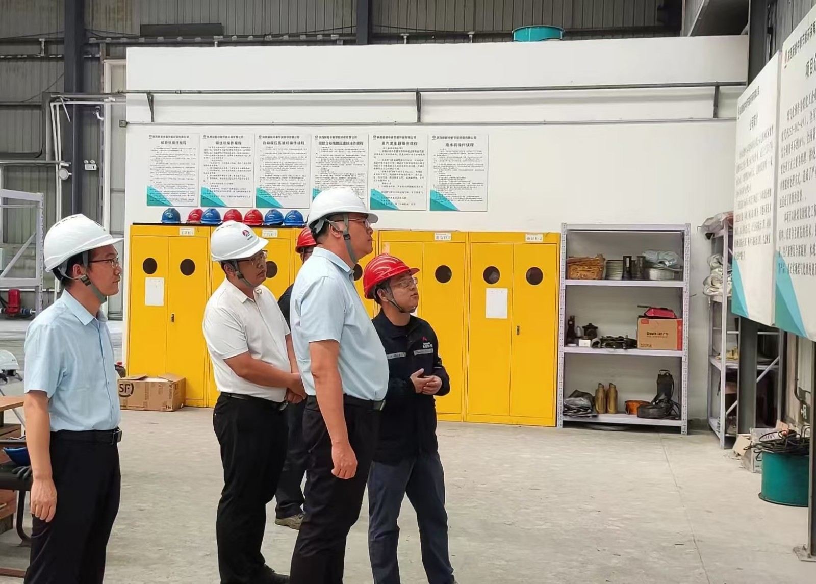 劉新成帶隊(duì)赴中泰公司、灃京公司調(diào)研指導(dǎo)